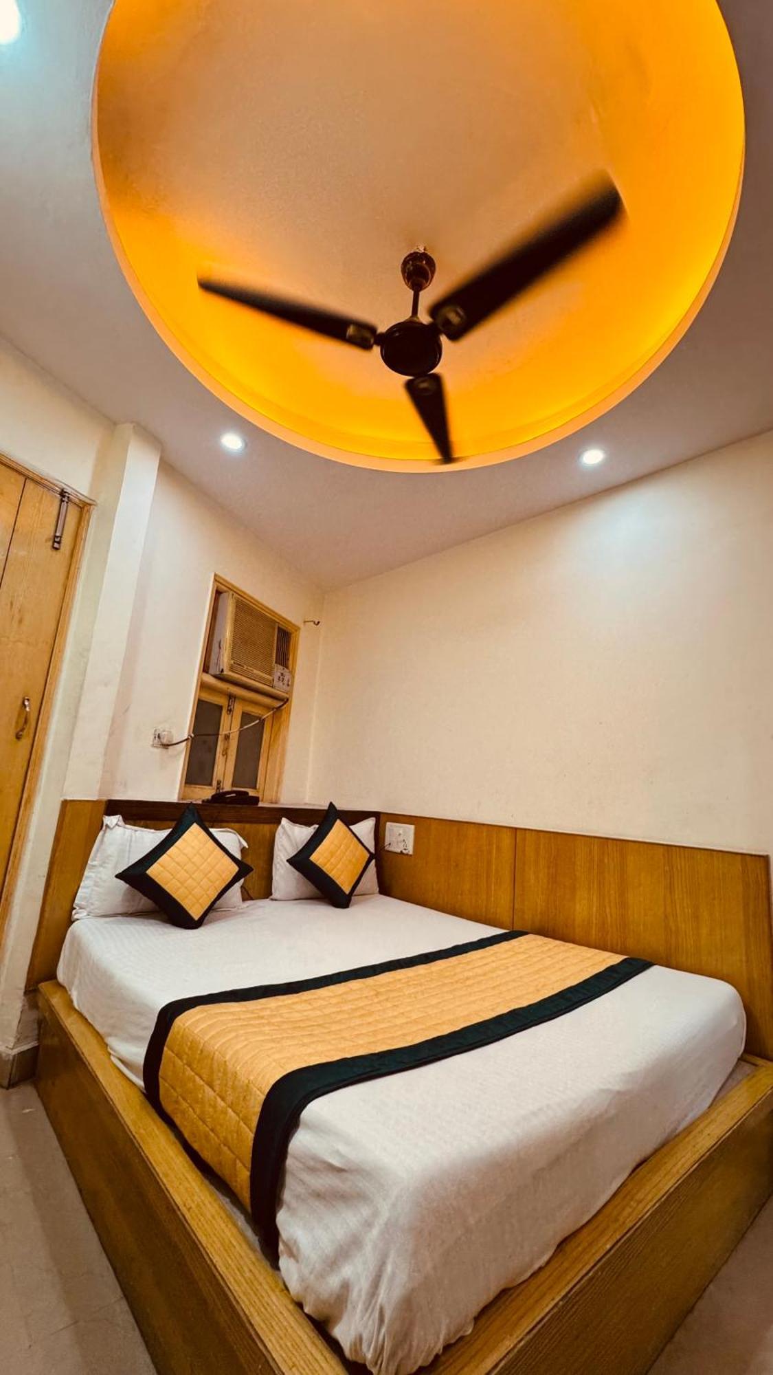 Cottage Lord Krishna Walking Distance From New Delhi Railway Station Bagian luar foto