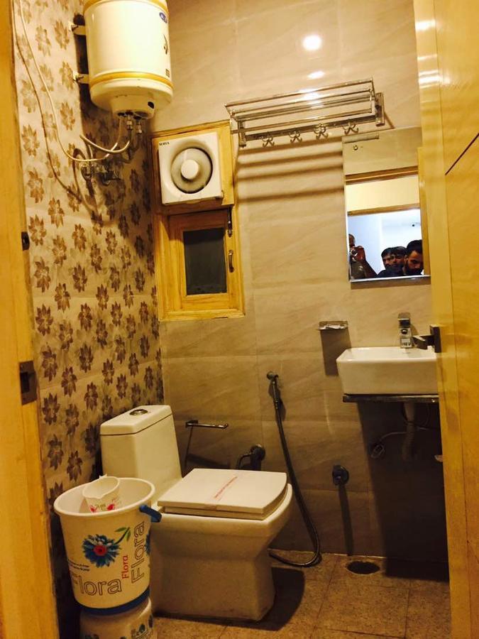 Cottage Lord Krishna Walking Distance From New Delhi Railway Station Bagian luar foto